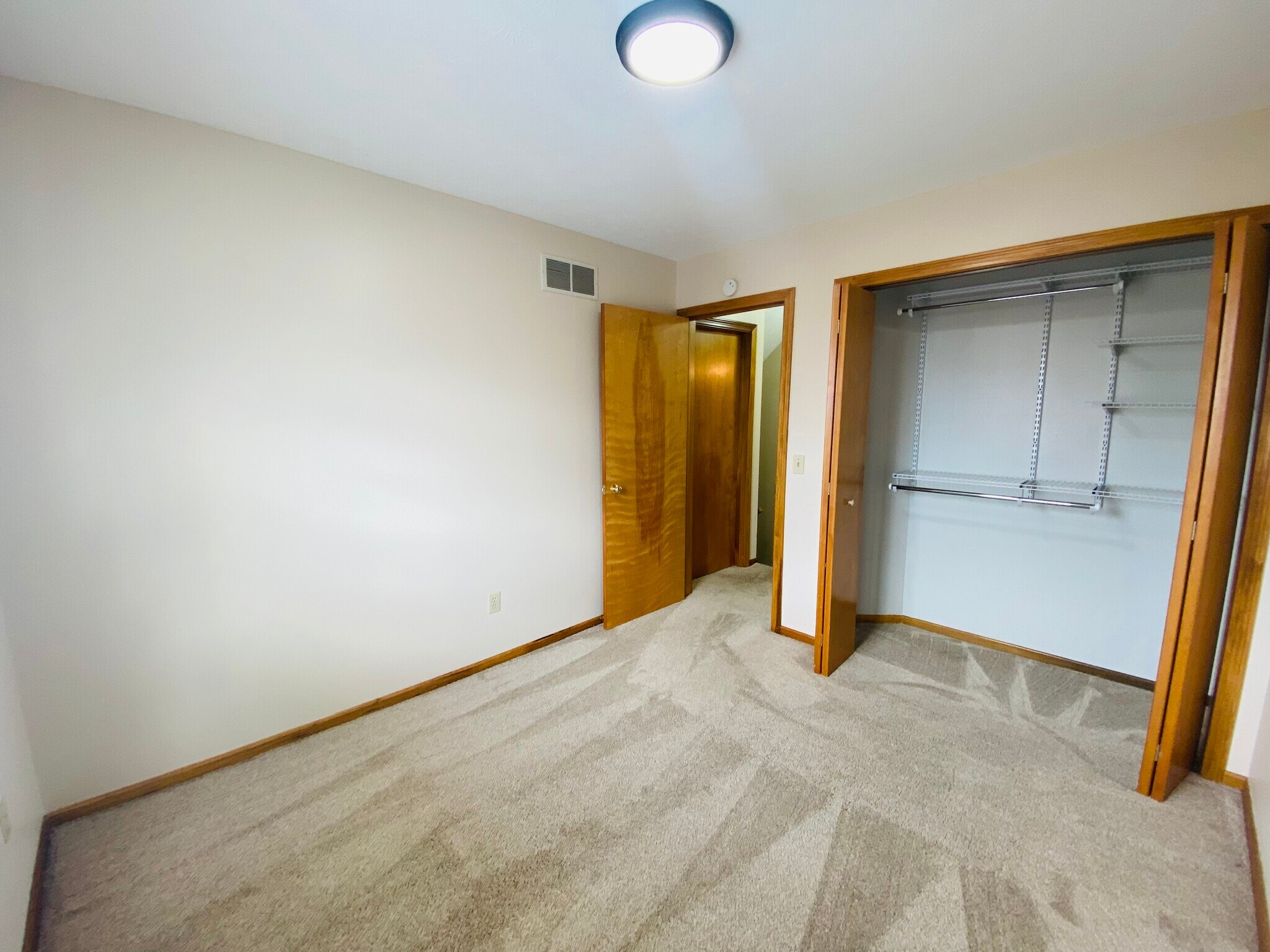 Building Photo - 7491 Shisler St NE