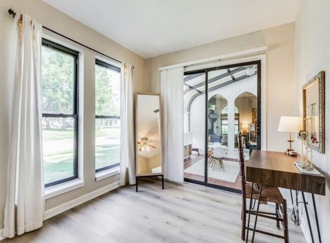 Building Photo - 2600 Peppertree Pl