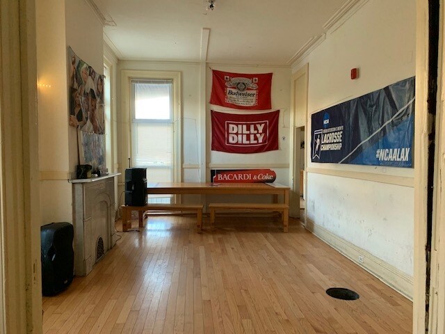 Building Photo - 301 S 40th St