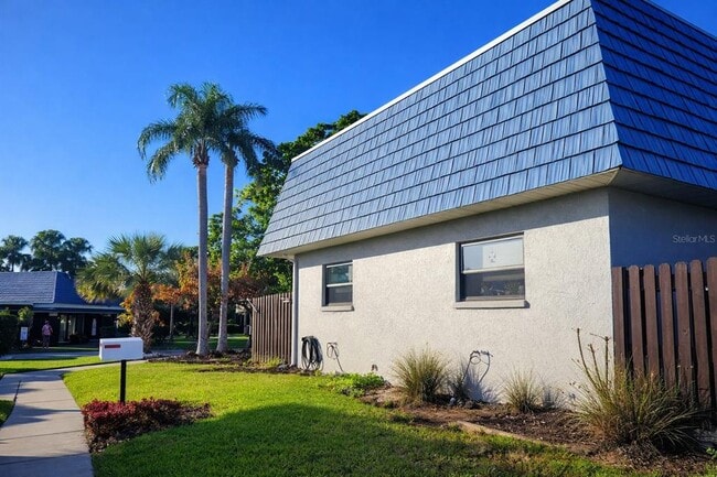 Building Photo - 14521 Catalina Cir