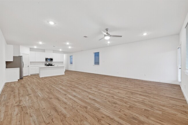 Building Photo - 28142 Meadowlark Sky Dr