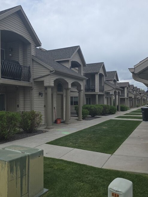 Building Photo - 488 S 2550 W