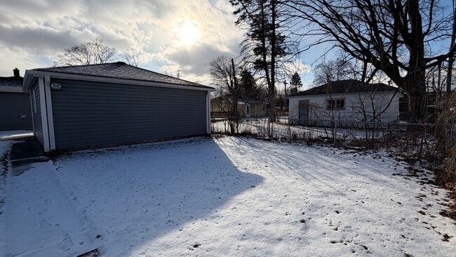 Building Photo - 3528 Adams St