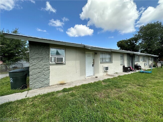 Primary Photo - 3215 Jeffcott St