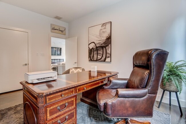 Building Photo - 5017 Milam St