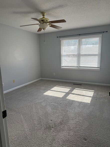 master bedroom - 2728 Sawgrass Ct