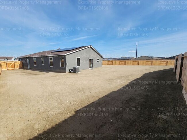 Building Photo - New build home with 4 bedroom/ 3 bathroom .