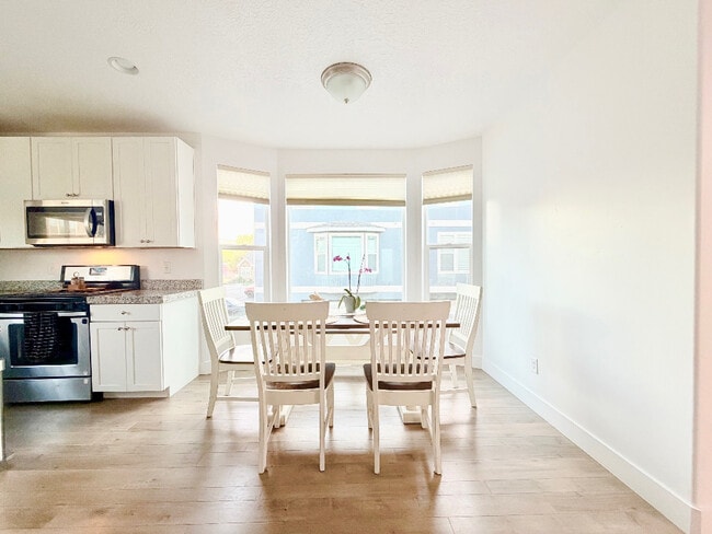 Building Photo - 1792 W Torlundy Dr