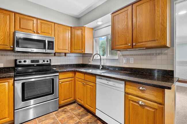 Building Photo - 273 Mc Kinley Dr