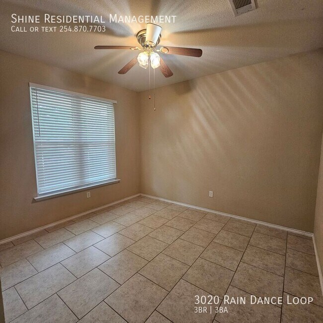 Building Photo - 3020 Rain Dance Loop