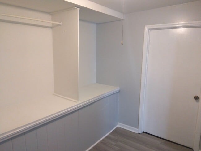 Building Photo - Walk to the Beach, 2 Bedroom, 1 Bath, Unfurnished Condo, Utilities Included!