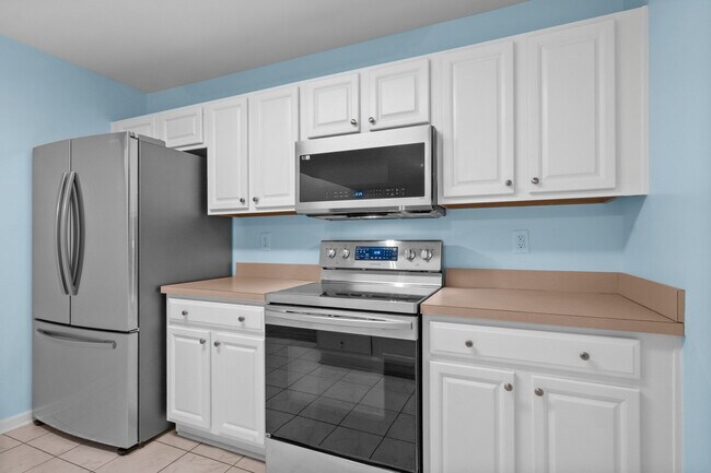 Building Photo - 1096 Harvester Cir