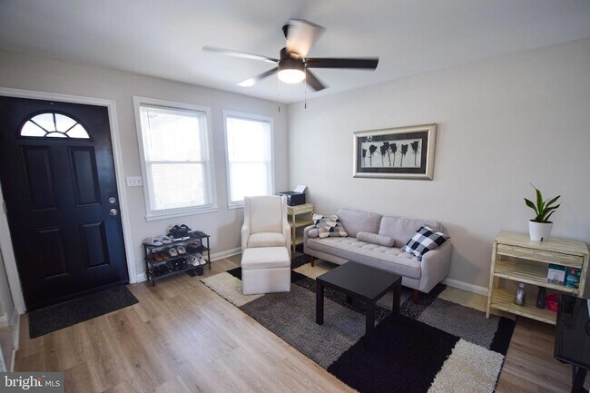 Building Photo - 1629 Searles Rd