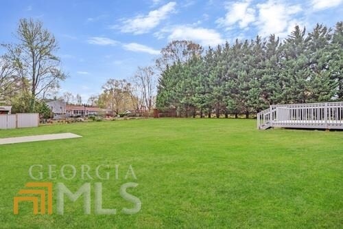 Building Photo - 1758 Poinsettia Dr