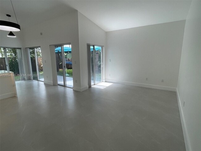Building Photo - 3325 NW 79th Way