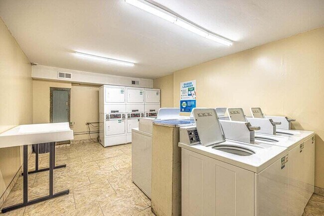 Building Photo - 201 E College Blvd