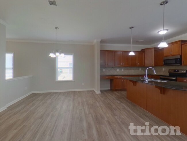 Building Photo - 121 English Oak Lane