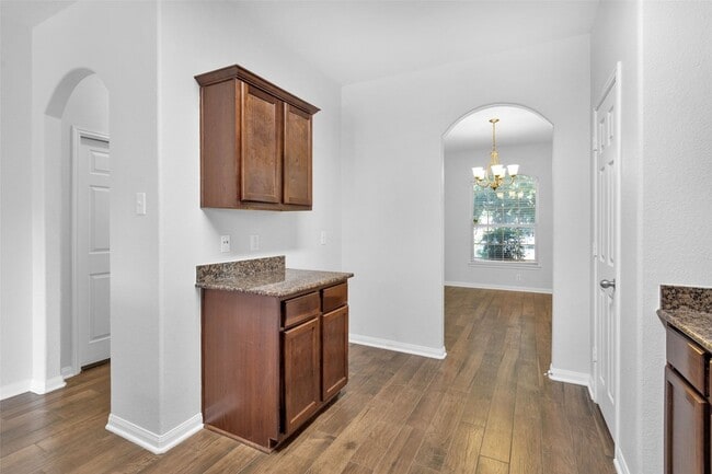 Building Photo - 30831 W Lost Creek Blvd