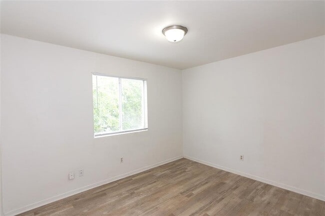 Building Photo - 1607 Onion Creek Village Dr