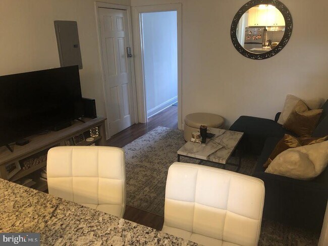 Building Photo - 753 S 22nd St