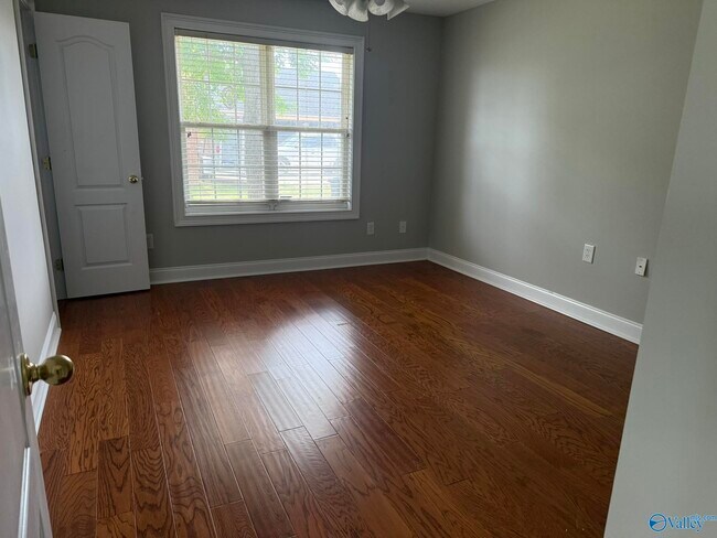 Building Photo - 16774 Mulberry Ln