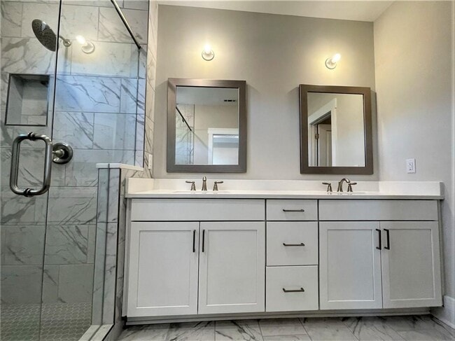 Building Photo - 892 Mayfield Rd