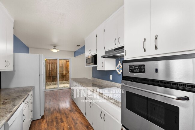 Building Photo - 3960 Annabelle Ave