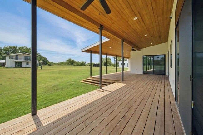 Building Photo - 1800 Man O War Dr