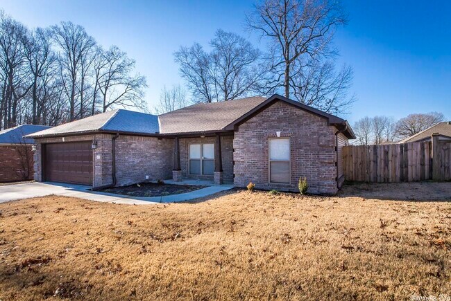 Building Photo - 29 Newcastle Dr