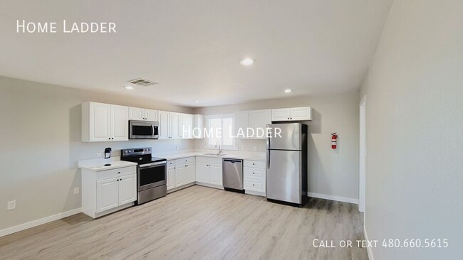 Building Photo - Spacious home in Casa Grande!