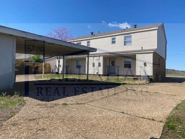 Building Photo - Shackleford Rd Townhome