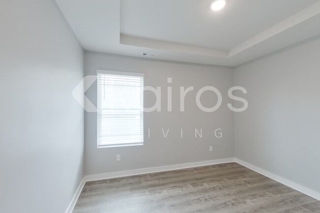 Building Photo - 6405 Upchurch Dr