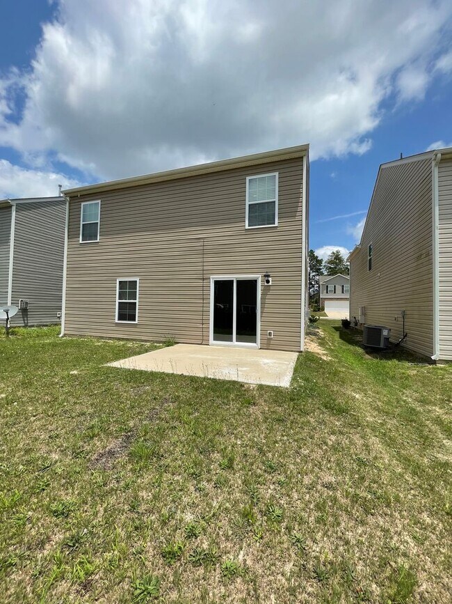 Building Photo - Complimentary Rent for a July ONLY Move in...