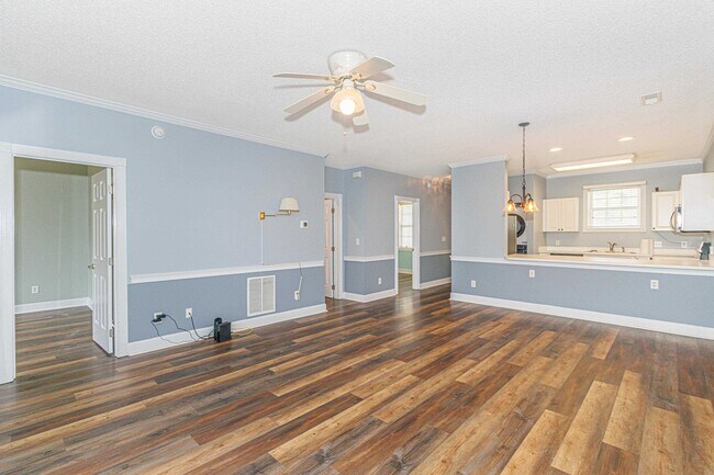 Building Photo - 4627 Wild Iris Dr