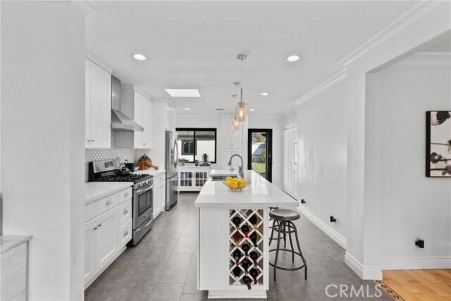 Building Photo - 5810 Ranchito Ave