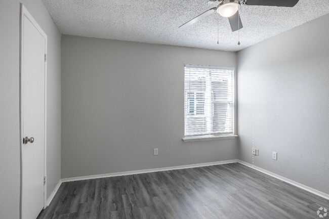 Building Photo - 55 N Ranchwood Blvd