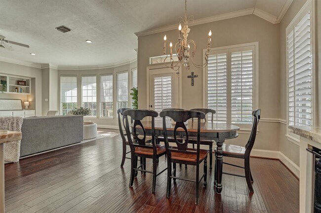 Building Photo - 87 W Honey Grove Pl