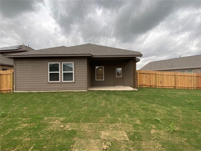 Building Photo - 1120 Whippletree Trl