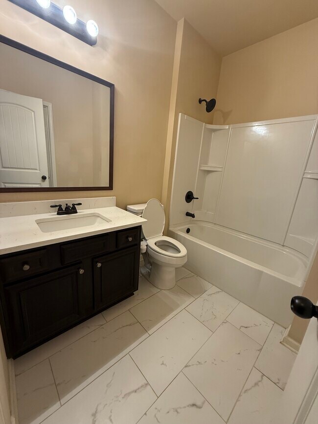 Building Photo - 2056 Tweed Dr