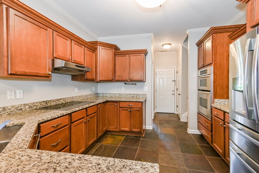 Building Photo - 374 Steadman Ln