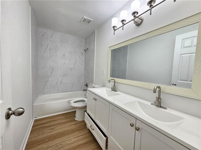 Building Photo - 435 Stedford Ln