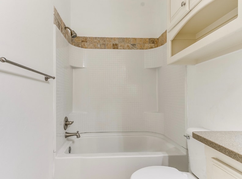 Building Photo - 13818 Oxford Dr