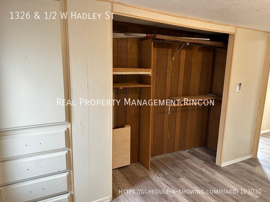 Building Photo - 1326-1322 W Hadley St