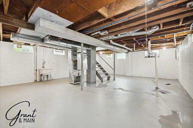 Building Photo - $1,200/month - 3 Bed 1 Bath Single Family Home in Detroit