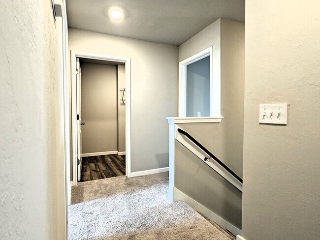 Building Photo - 1708 Amaranth Ln