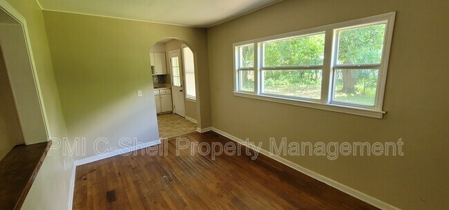 Building Photo - 216 Marine Dr