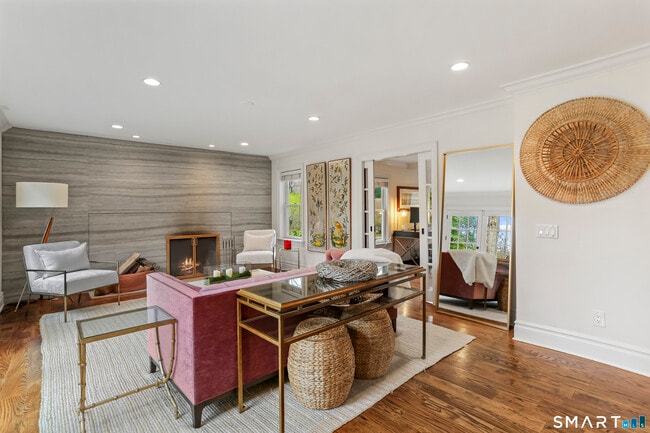 Building Photo - 1939 Bronson Rd