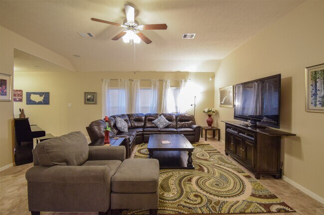 Building Photo - 14410 Heath Falls Ln