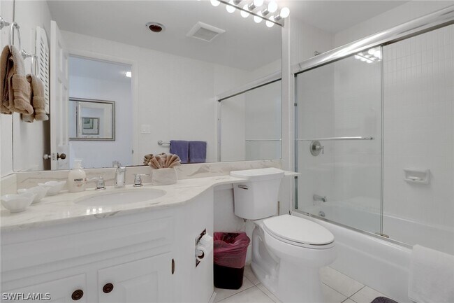 Building Photo - 220 Seaview Ct