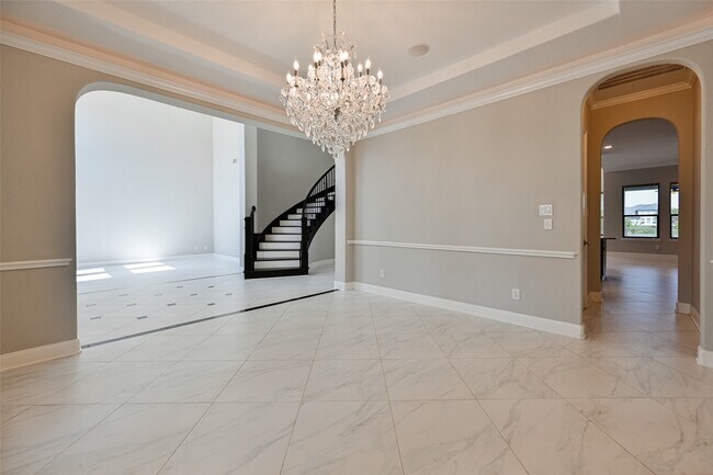 Building Photo - 27810 Burnett Hills Ln